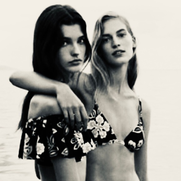 TORY BURCH | S | Hopewell Off-the-Shoulder Ruffle Floral Swim Top Bandeau Black - Picture 13 of 13